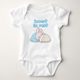 Investieren Sie in Erholung mit Snoozy Bunny Baby Strampler