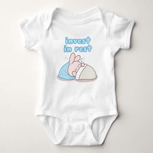 Investieren Sie in Erholung mit Snoozy Bunny Baby Strampler (Vorderseite)