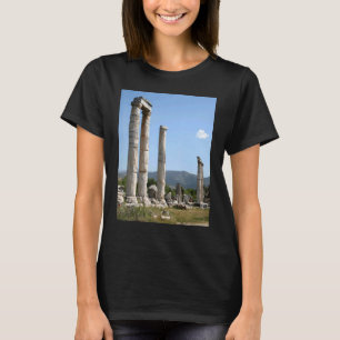Ionische Säulen des Tempels von Aphrodite Aphrodis T-Shirt