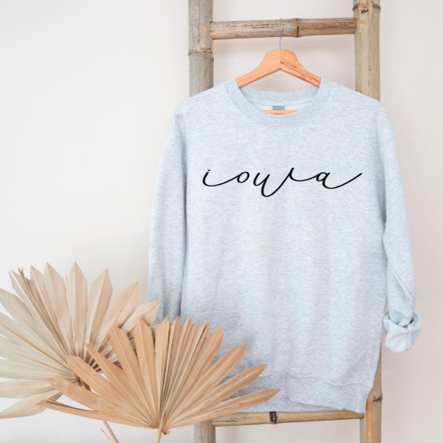 Iowa Script Staat Women's Sweatshirt (Von Creator hochgeladen)