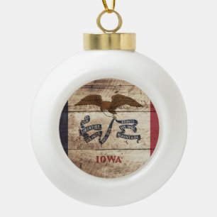 Iowa-Staats-Flagge auf altem hölzernem Korn Keramik Kugel-Ornament