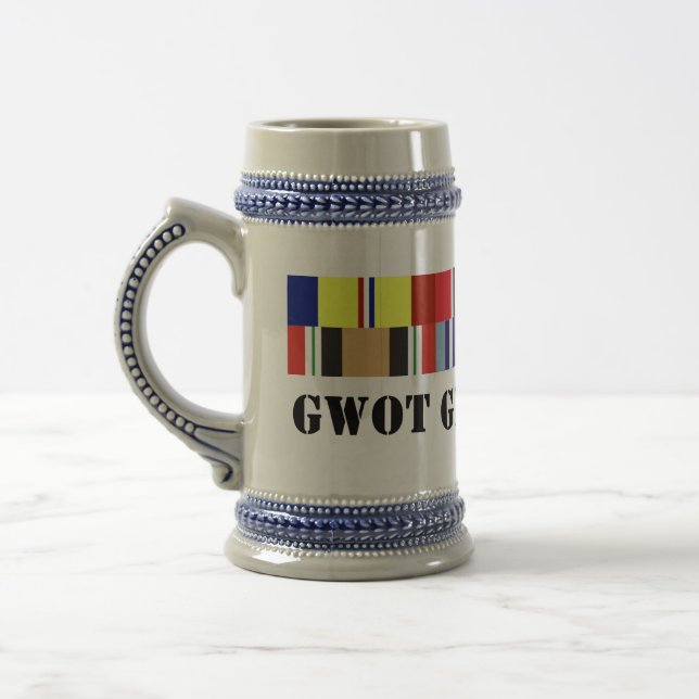 Irak- und Afghanistan-Veteran Bierglas (Links)