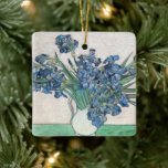 Ire | Vincent van Gogh Keramikornament<br><div class="desc">Ire (1890) | Original-Kunstwerk des niederländischen Postimpressionisten Vincent Van Gogh (1853-1890). Das Bild zeigt ein ruhiges Leben mit einem vollen Blumenstrauß auf einem grünen Tisch vor einem cremefarbenen,  weißen Hintergrund. Verwenden Sie die Entwurfstools,  um einen benutzerdefinierten Text hinzuzufügen oder das Bild zu personalisieren.</div>
