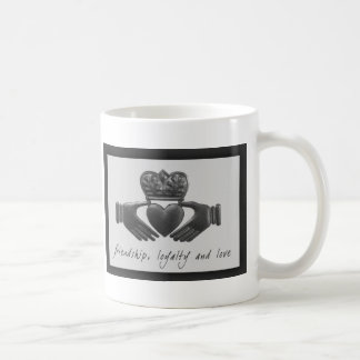 Iren Claddagh, Freundschaft, Loyalität und Liebe Kaffeetasse