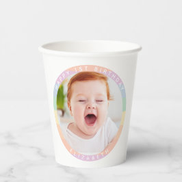 Irgendein Bunny dreht ein Rainbow Birthday Foto Pappbecher