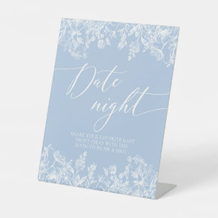 Irgendetwas Blue Bridal Date Night Ideen unterschr Sockelschild