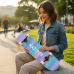 Iridescent Modern Girly Pink Blue Personalisiert Skateboard<br><div class="desc">Iridescent Modern Girly Pink Blue Personalisiert bietet eine moderne bunt irisierende Hintergrund in Rosa, lila und blau mit Ihrem personalisierten Namen. Personalisieren Sie diese, indem Sie den Text in dem dafür vorgesehenen Textfeld bearbeiten. Entworfen von ©Evco Studio www.zazzle.com/store/evcostudio</div>
