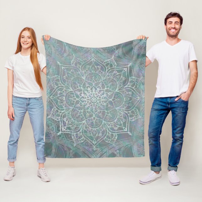 Iridescent Shimmer Mandala Boho Chic Fleecedecke (Beispiel)