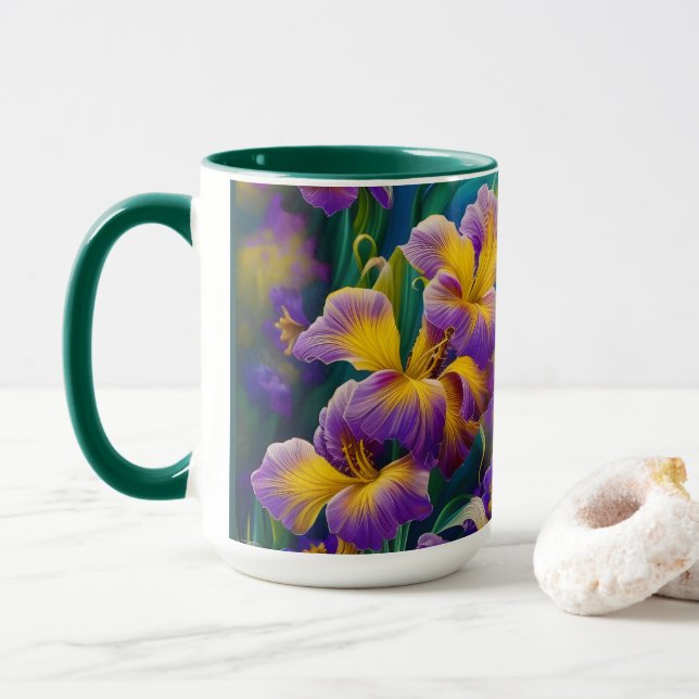 Iris Floral Lila und goldblaugrüne Blätter Tasse (Mit Donut)