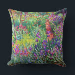 Iris Garden - Giverny Claude Monet Kunstvoll und g Kissen Für Draußen<br><div class="desc">Der Iris Garden bei Giverny wurde 1900 von Claude Monet,  einem französischen Maler des Impressionismus,  gemalt,  der seine Zuhause im Hintergrund und seinen schönen Iris-Garten zeigte.</div>