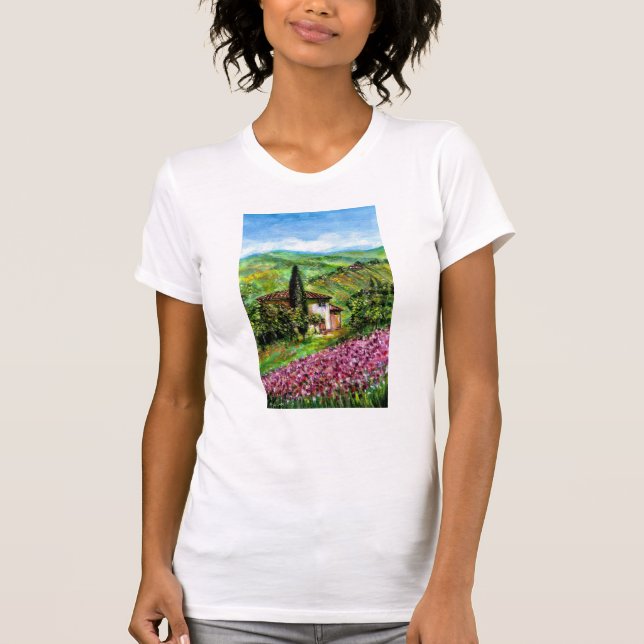 IRIS IN TUSKANIEN / Grüne Lila Blume Felder T-Shirt (Vorderseite)