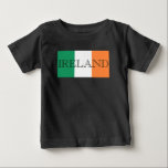 Irische Flagge Irland eim Baby T-shirt<br><div class="desc">Irish Flag Ireland Baby Jersey Thirt cn Design © Trinkets and Things 2017 - AHP Design. Alle Rechte vorbehalten.</div>