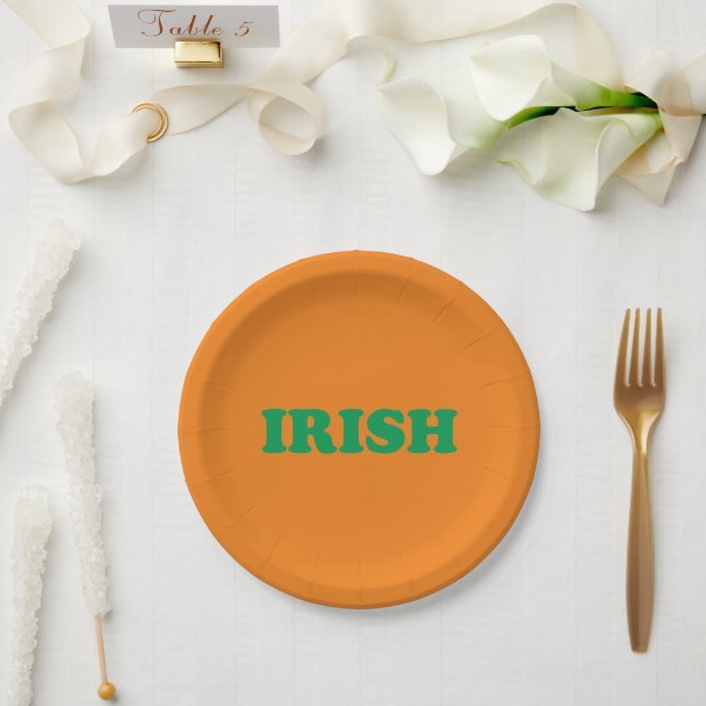 Irische grüne Orange moderne Saint Patrick's Day Pappteller (Hochzeit)