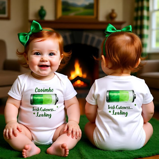 Irische Kützeligkeit… Wird geladen Baby Strampler (Irish Cuteness… Loading Baby Bodysuit)