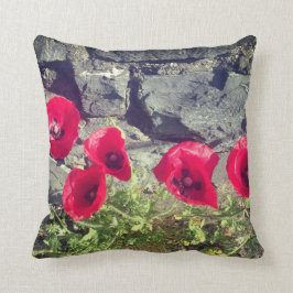 IRISCHE MOHNBLUME UND STEINwand Kissen