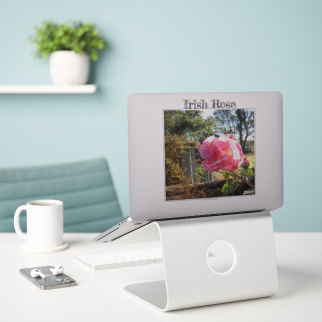 Irische Rose Aufkleber (Laptop auf Schreibtisch)