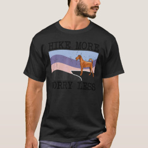 Irische Terrier-Wanderung macht weniger Grafische T-Shirt