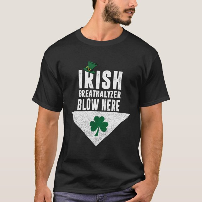 Irischer Atemläufer bläst hier St. Patricks Day pa T-Shirt (Vorderseite)