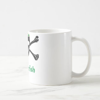 Irischer Piraten-Totenkopf mit gekreuzter Knochen Kaffeetasse