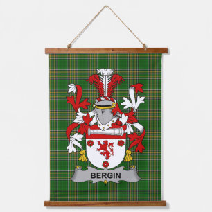 Irisches Bergin oder O_Bergin Wappen Familienwappe Wandteppich Mit Holzrahmen