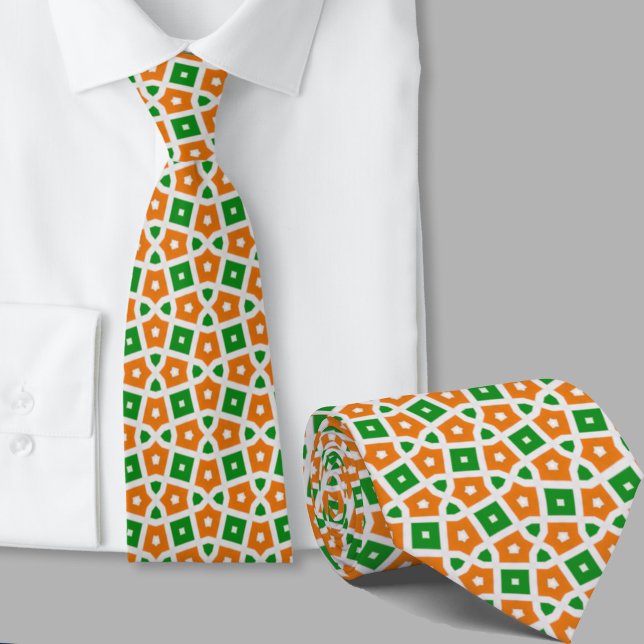Irisches geometrisches Green und Orange Muster Krawatte (Von Creator hochgeladen)