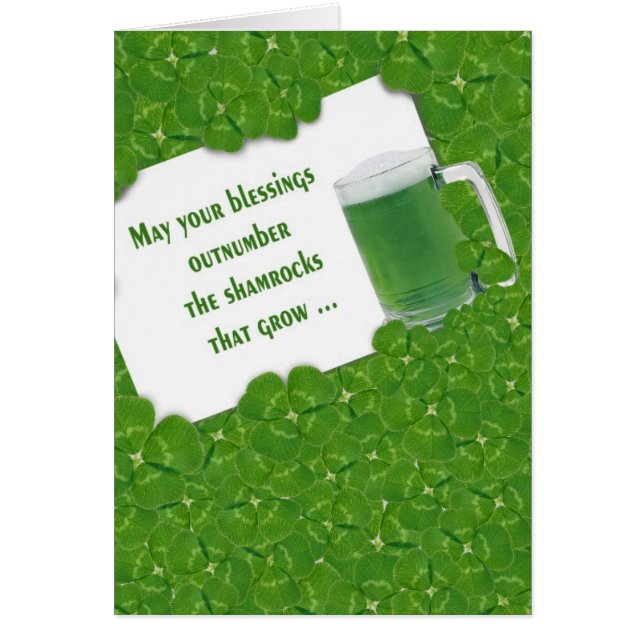 Irisches grünes Bier in Kleeblättern (Vorne)