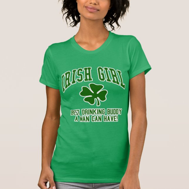Irisches Mädchen: Trinkender Freund T-Shirt (Vorderseite)