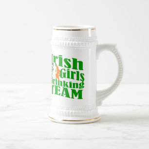 Irisches Mädchen-Trinkteam Bierglas