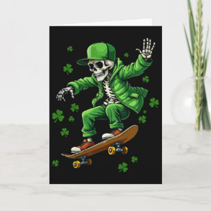 Irisches Skelett auf Skateboard Lustig St. Patrick Karte