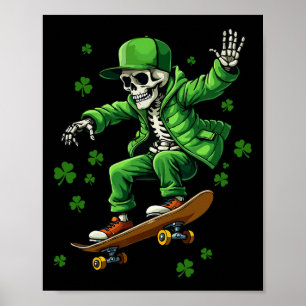 Irisches Skelett auf Skateboard Lustig St. Patrick Poster