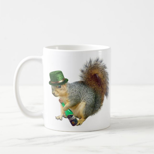 Irisches trinkendes Eichhörnchen Tasse (Links)