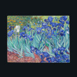 Irises Vincent van Gogh Fußmatte<br><div class="desc">Ire (1889) Vincent van Gogh. Niedliche Sommerlandschaft. Blaue Irisen blühen in einem Blumenbeet in einem grünen Garten. Reproduktion berühmter Kunstbilder im öffentlichen Bereich.</div>