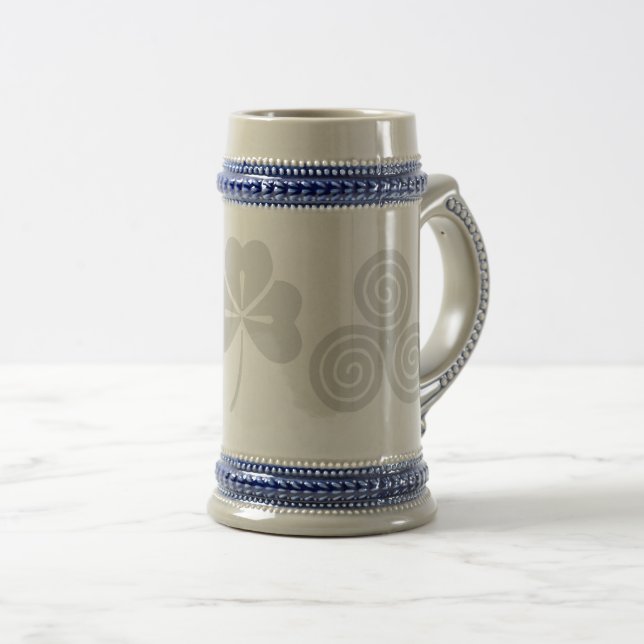 Irish Celtic Happy St Patrick Gray/blue Beer Tasse (VorderseiteRechts)