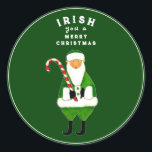 Irish Christmas Classic Round Sticker<br><div class="desc">Niedliche irische Weihnachtsgeschenke-Aufkleber,  Gastgeschenke-Etiketten und Umschlag Aufkleber mit Weihnachten und lustigen Weihnachtsleinen.</div>