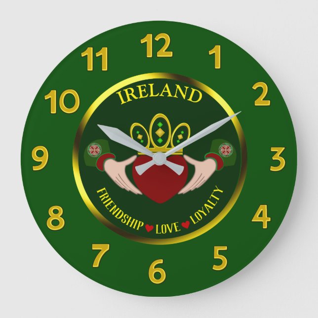 Irish Claddagh Personalisiert Große Wanduhr (Vorderseite)