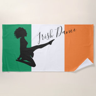Irish Dancer and Flag Ireland Soft Shoe Dance Strandtuch