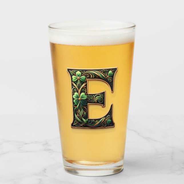 Irish E Monogram pint glass Glas (Vorne (Gefüllt))