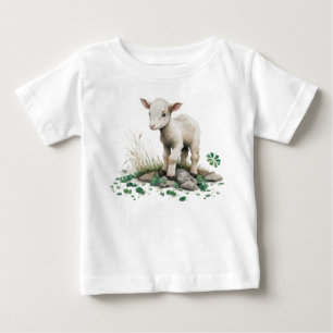 Irish Farmhouse   Niedliches Lamm in Clover Baby T T-shirt