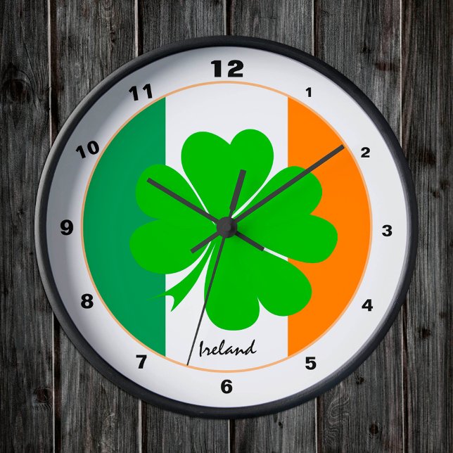 Irish Flag & Ireland Trendmode /Kleeblatt Runde Wanduhr (Von Creator hochgeladen)