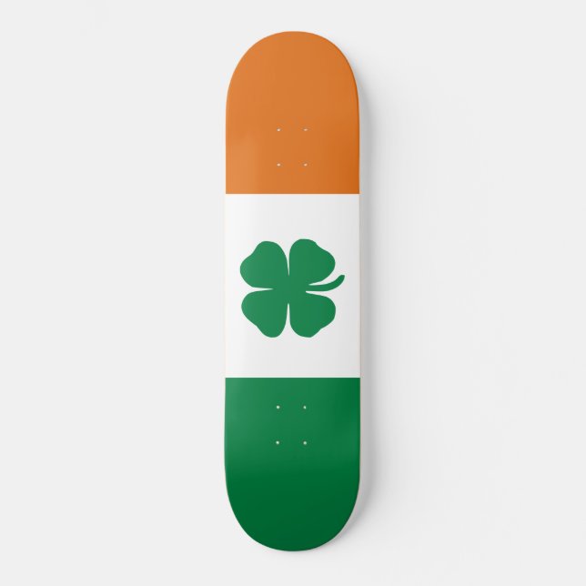 Irish Flag Patriotic Ireland Flag Vierblättriges K Skateboard (Vorderseite)