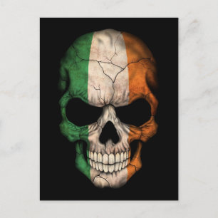 Irish Flag Skull auf Black Postkarte