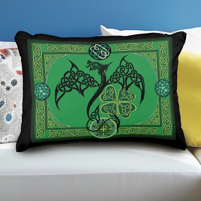 Irish Green Dragon Celtic Dekokissen (Von Creator hochgeladen)