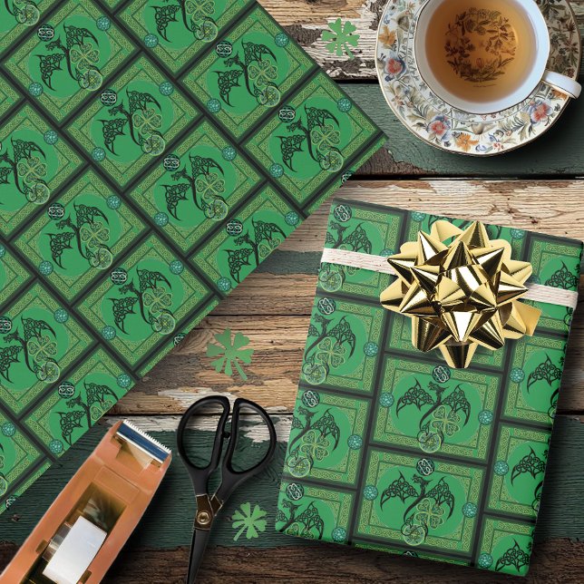 Irish Green Dragon Celtic Geschenkpapier (Von Creator hochgeladen)