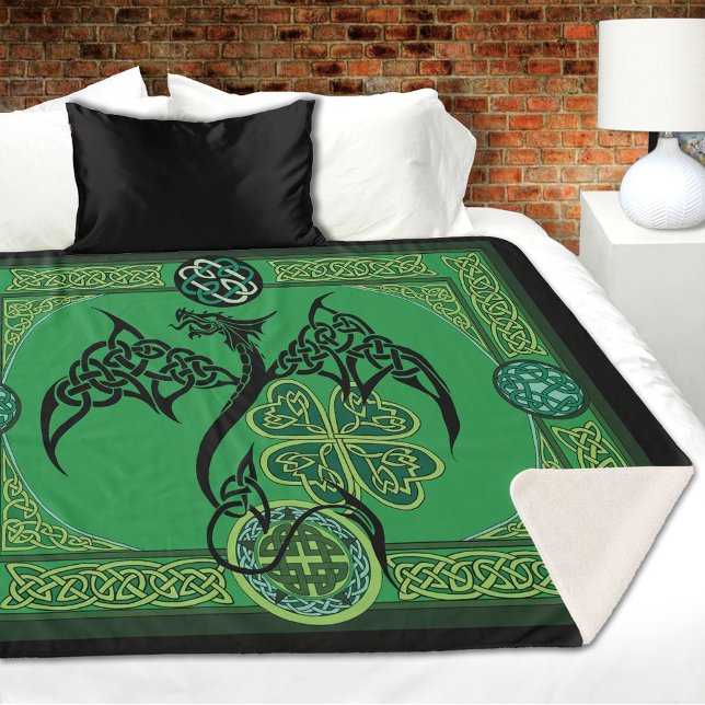 Irish Green Dragon Celtic Sherpadecke (Von Creator hochgeladen)