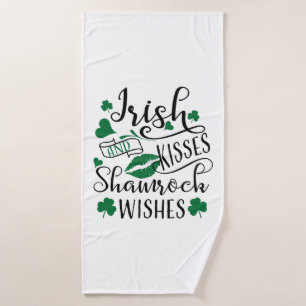Irish Kisses and Kleeblatt Wish Badehandtuch