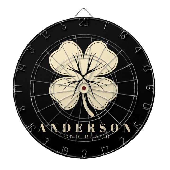 Irish Lucky Vierblättriges Kleeblatt mit Name Blac Dartscheibe (vorne)