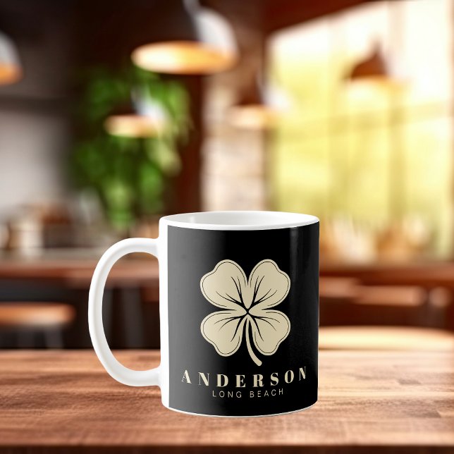 Irish Lucky Vierblättriges Kleeblatt mit Name Blac Kaffeetasse (Von Creator hochgeladen)