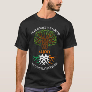 Irish LYON Familienname Unsere Liebe läuft tiefer T-Shirt