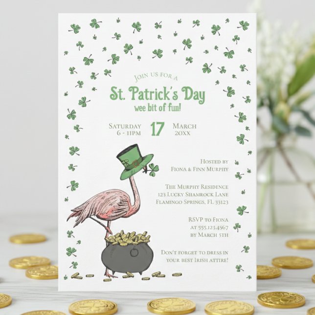 Irish Shamrock Flamingo St Patrick's Day Party Einladung (Funny Irish Flamingo St Patrick's Day Party Invitations. Green Shamrocks, Clovers, Leprechaun Hat)