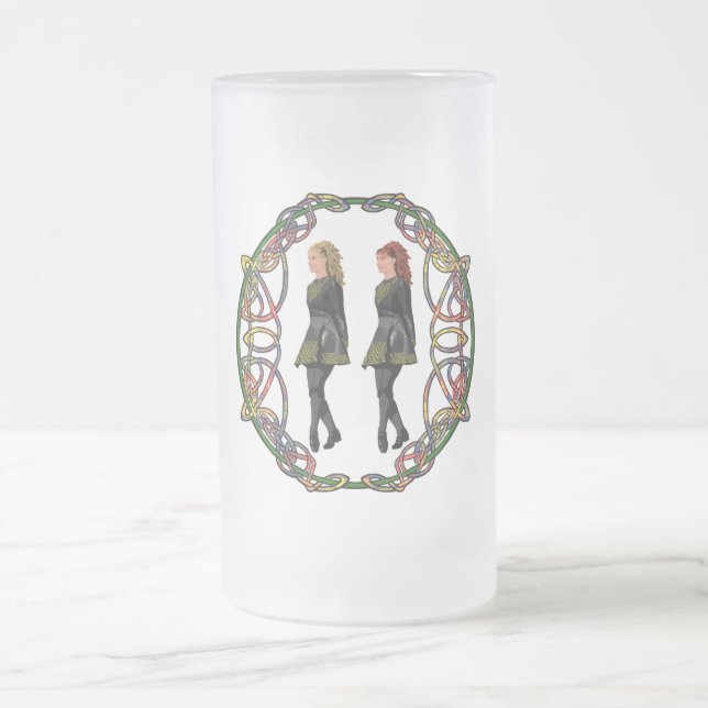 Irish Step Tänzer in keltischer Knüpfarbeit Mattglas Bierglas (Mittel)